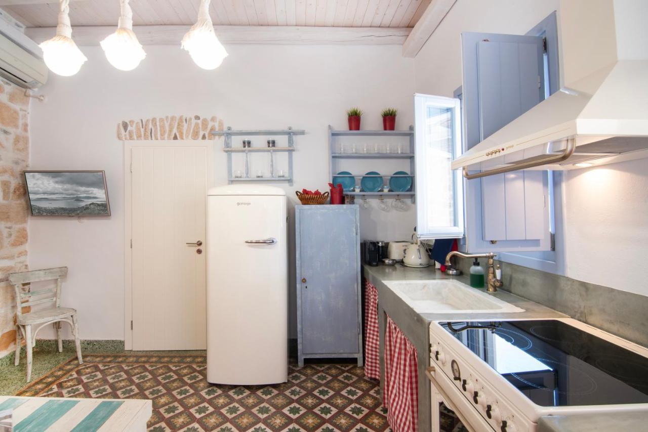 Terra E Sole Spa Suite Aegina Vathí Dış mekan fotoğraf